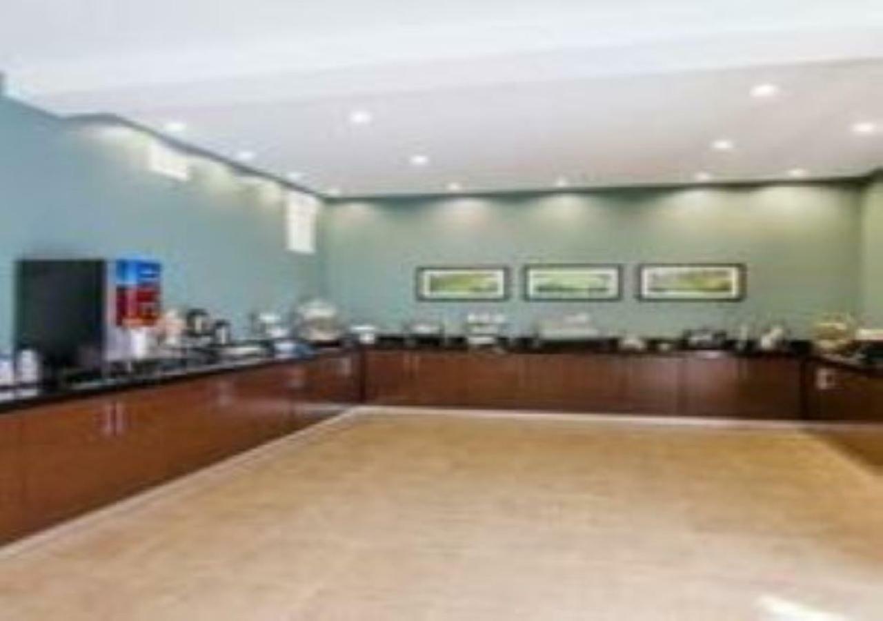 Wingate By Wyndham North 3*